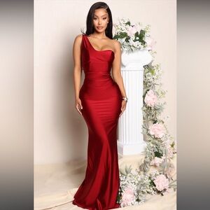 Calling you over Maxi Dress